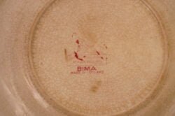Antiek bordje 'Bima' Petrus Regout rood, rond 1884 - Afbeelding 2